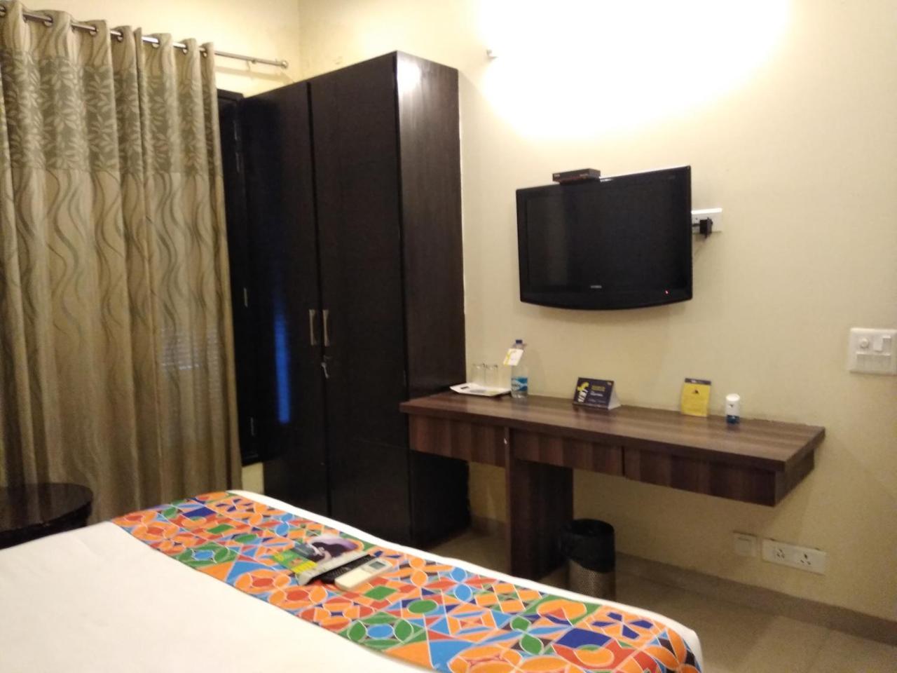 Fabhotel Signature Cyber Park Delhi  Rom bilde
