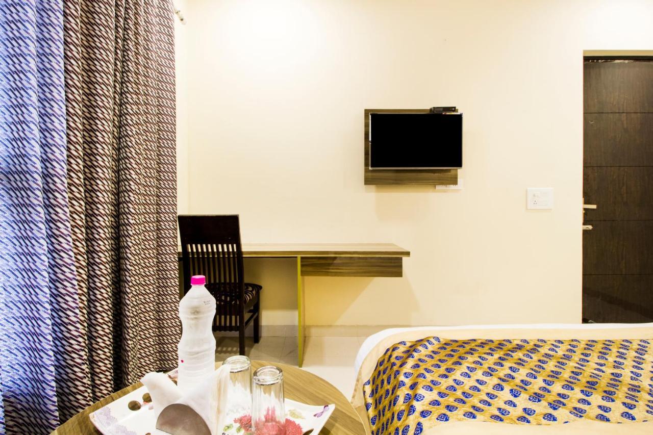 Fabhotel Signature Cyber Park Delhi  Eksteriør bilde